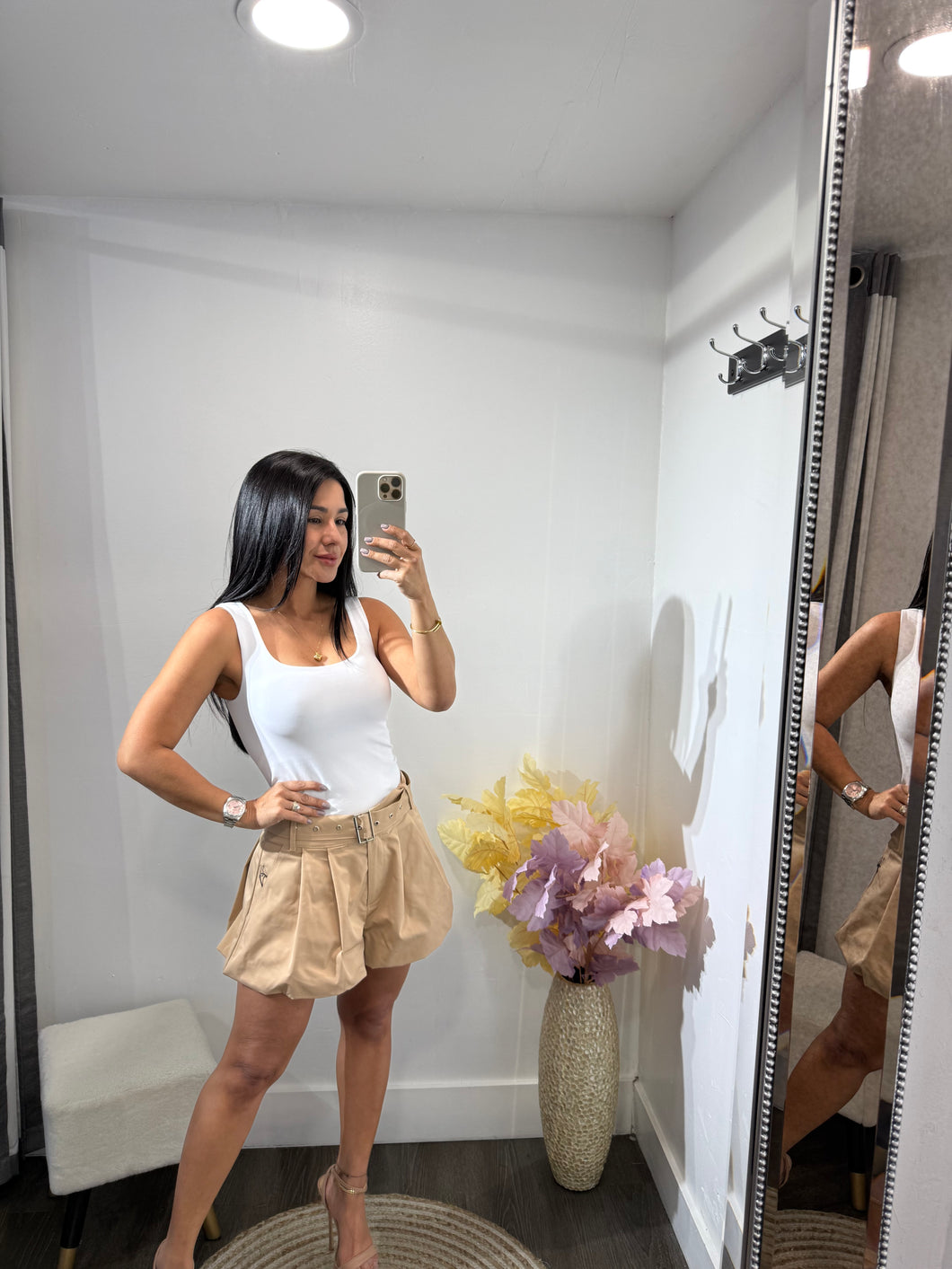 Short Magda