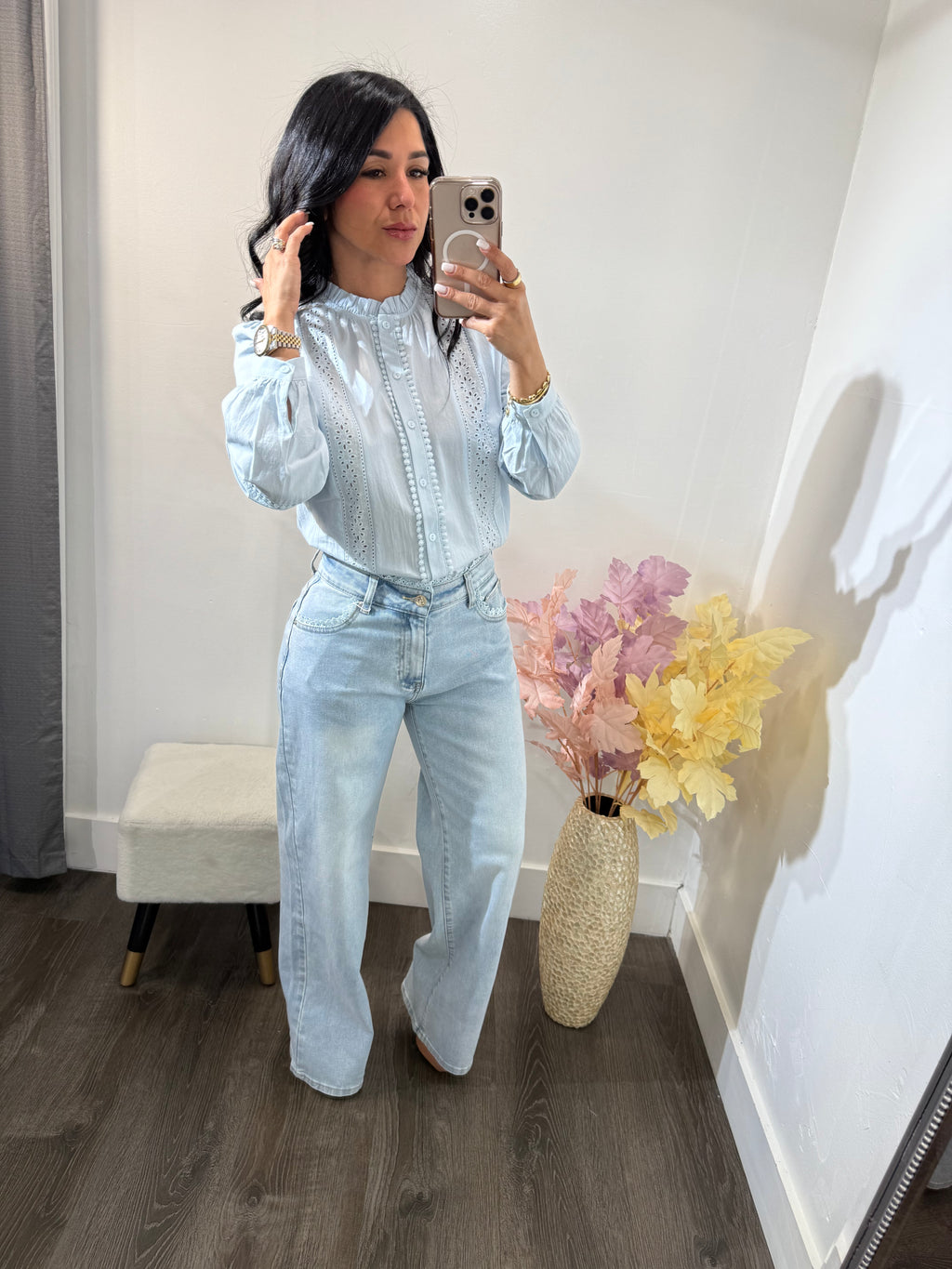 Top button Paula