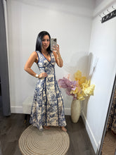 Load image into Gallery viewer, Maxi Dress Sofia
