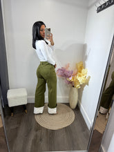 Load image into Gallery viewer, Jean Fabiana
