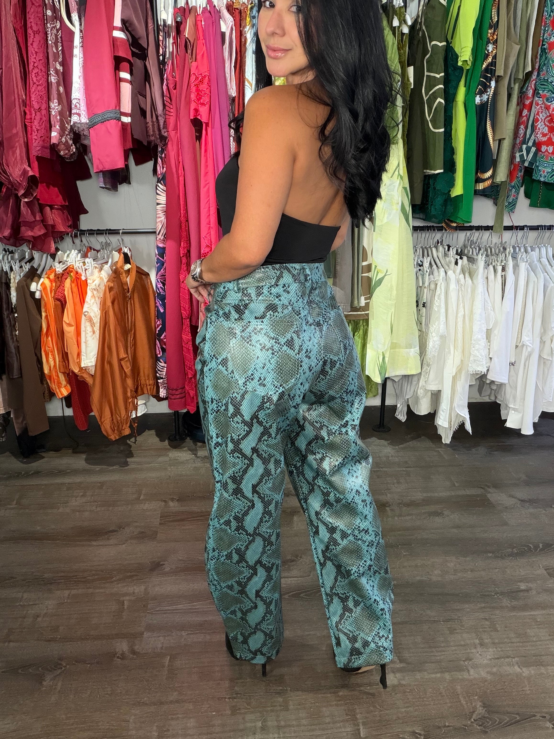 Pant snake
