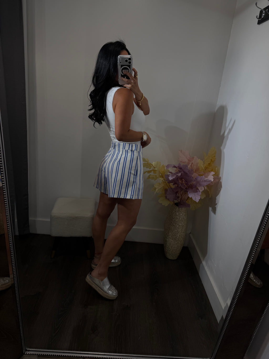 Short Sabrina