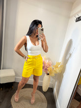 Load image into Gallery viewer, Short Melina
