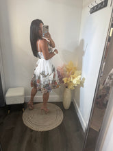 Load image into Gallery viewer, Dress Flowers
