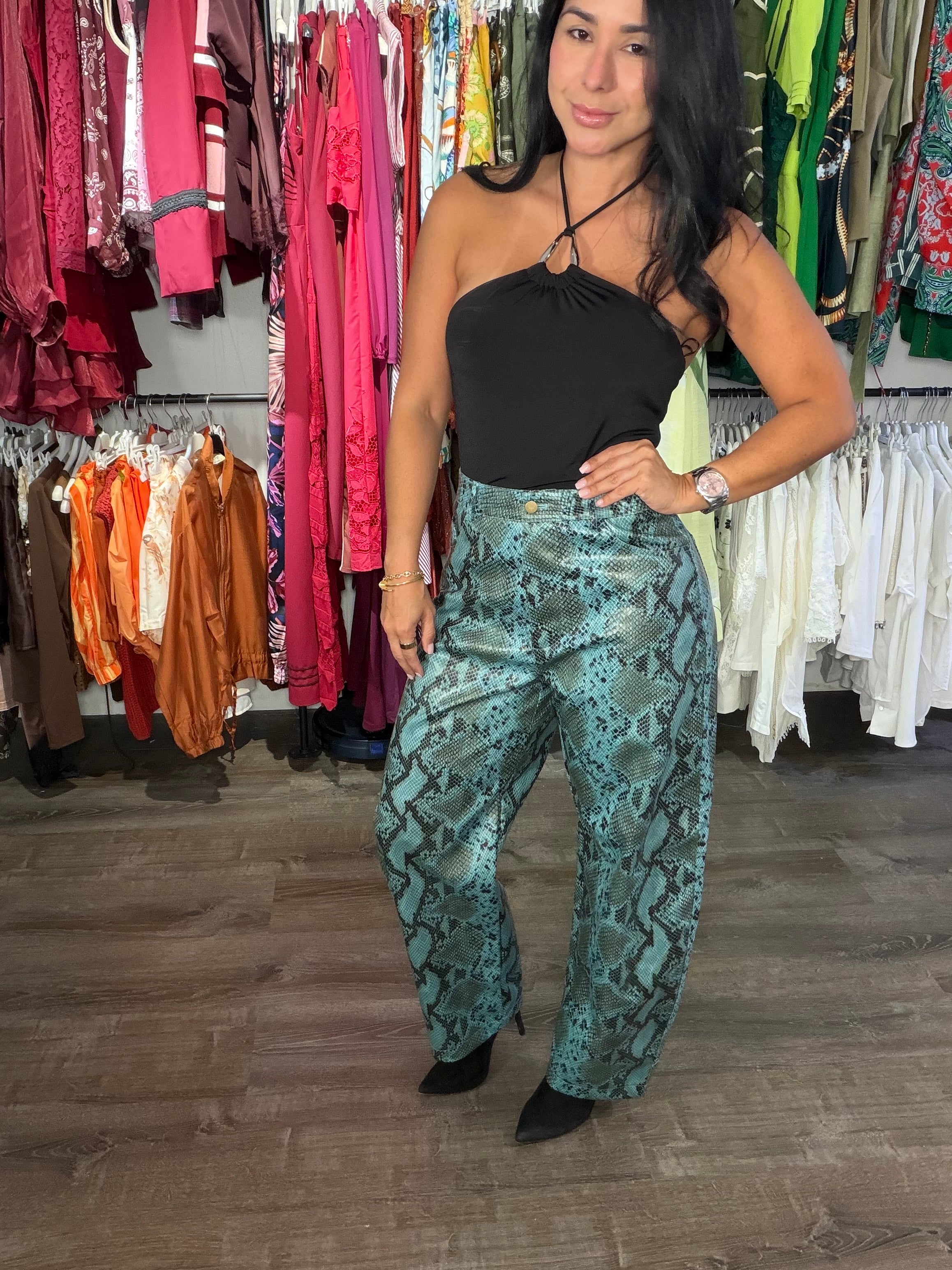 Pant snake