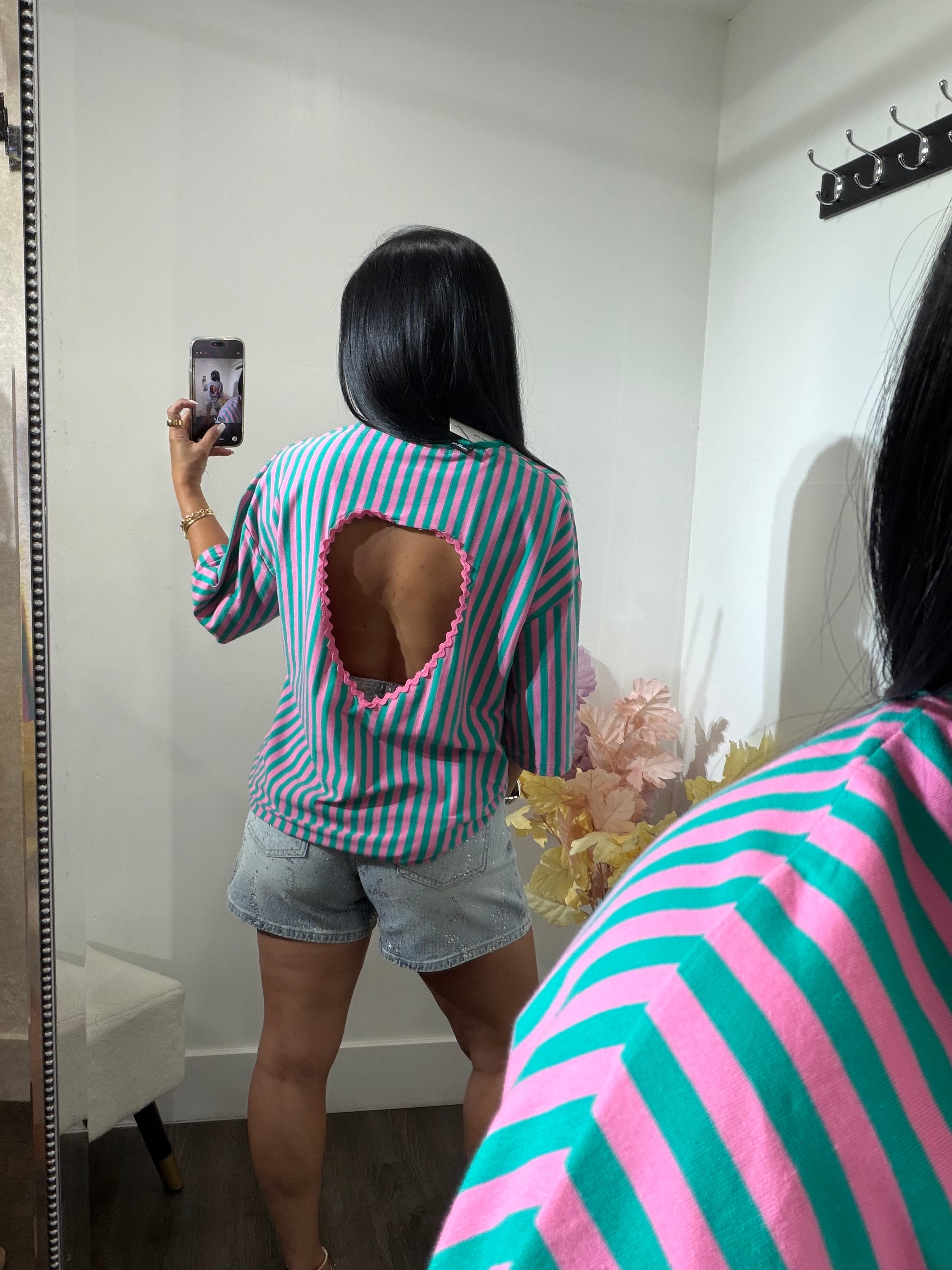 Graphic tee heart