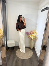 Load image into Gallery viewer, Top button Nadia
