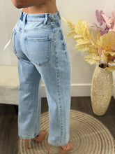 Load image into Gallery viewer, Jean Leo
