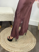 Load image into Gallery viewer, Maxi dress Satin Emi
