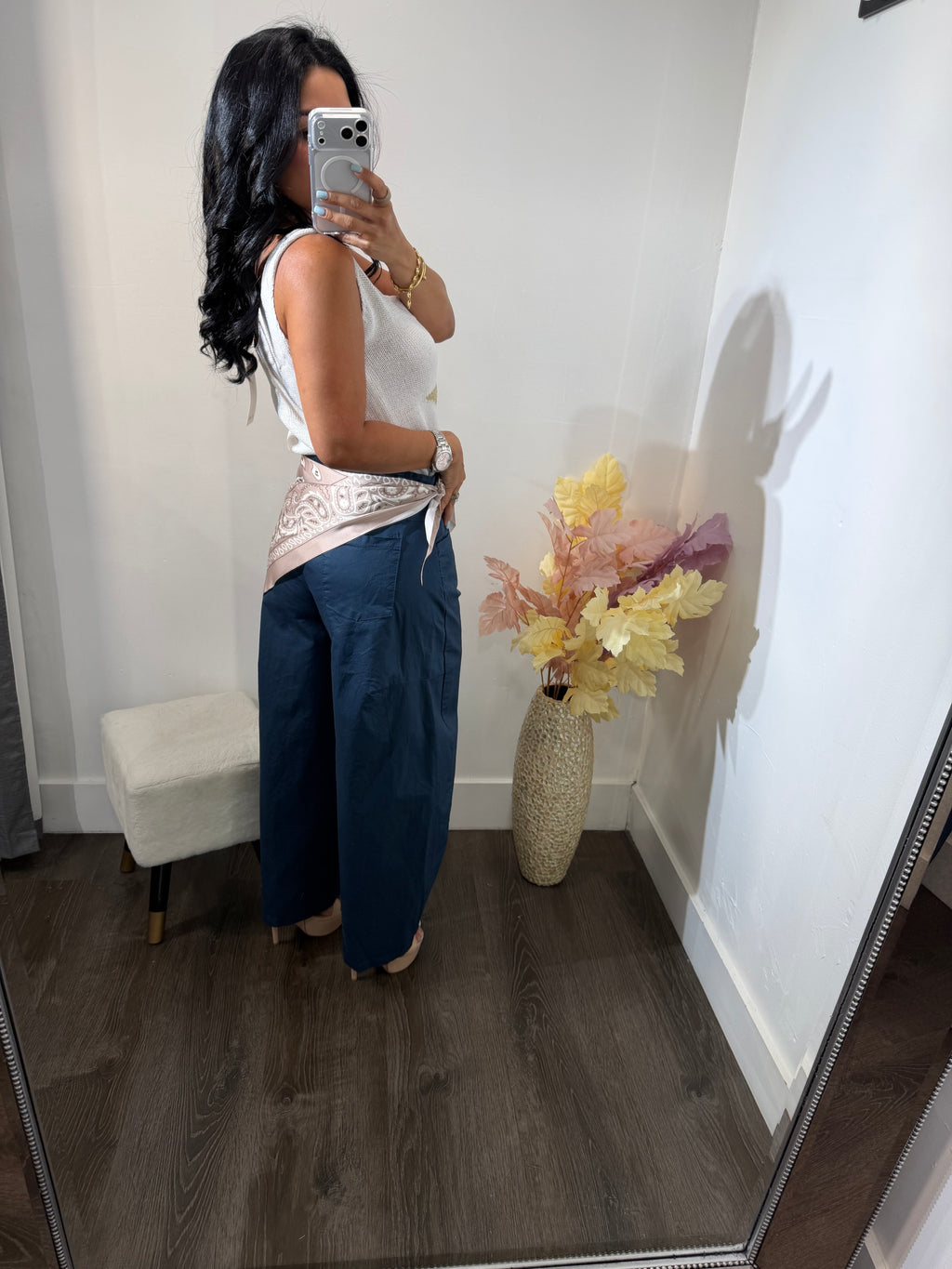 Pant barrel scarf
