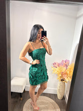 Load image into Gallery viewer, Dress Star
