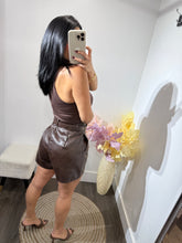 Load image into Gallery viewer, Short leather Melisa
