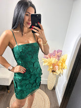 Load image into Gallery viewer, Dress Star
