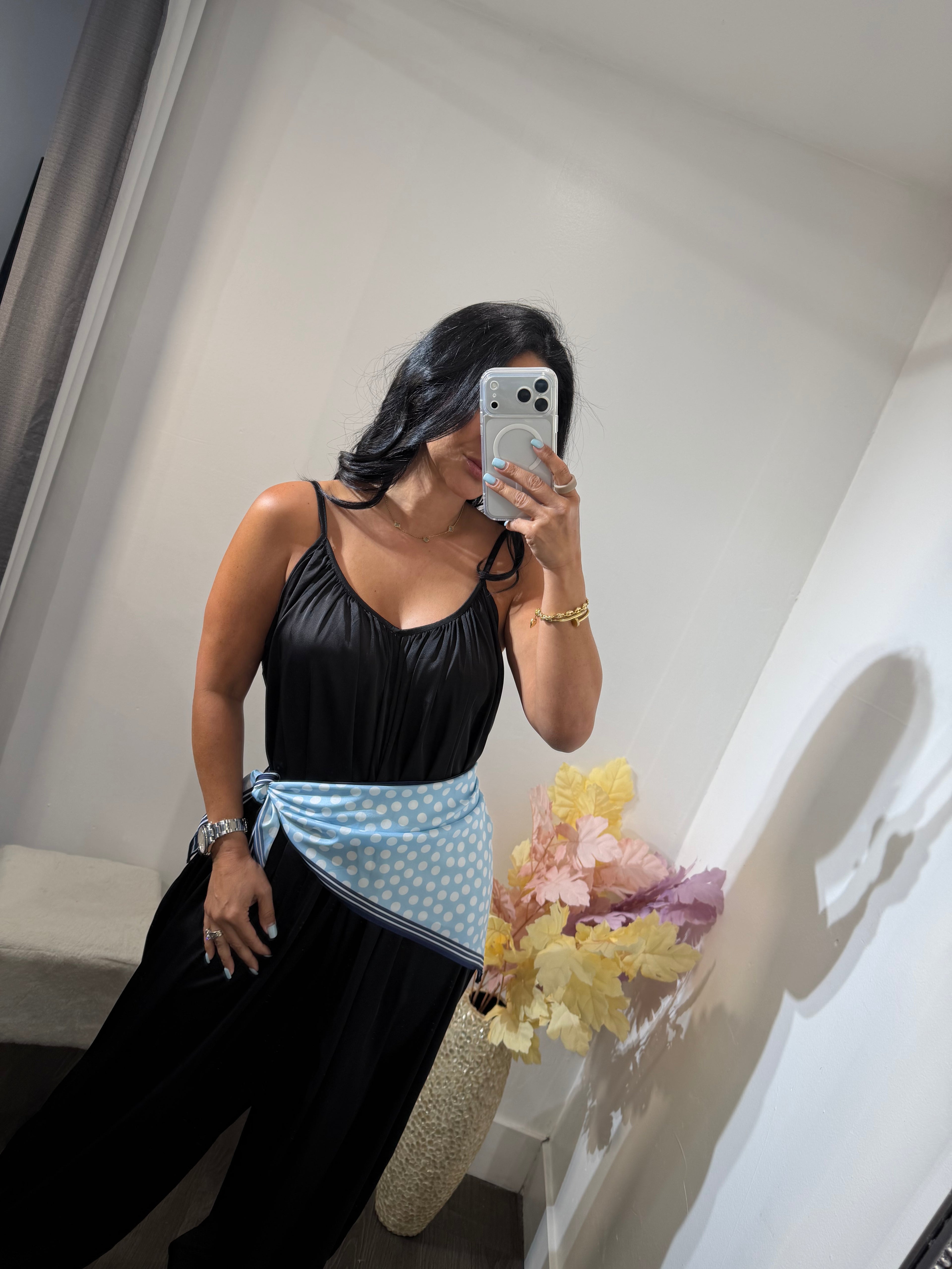 Scarf polka dots
