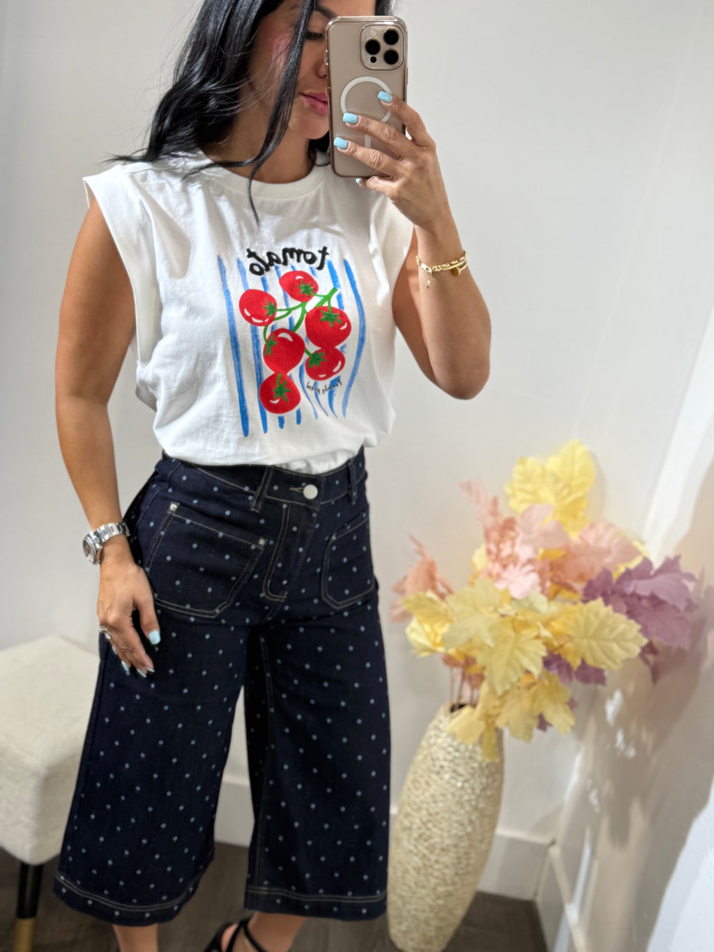 Graphic tee tomato