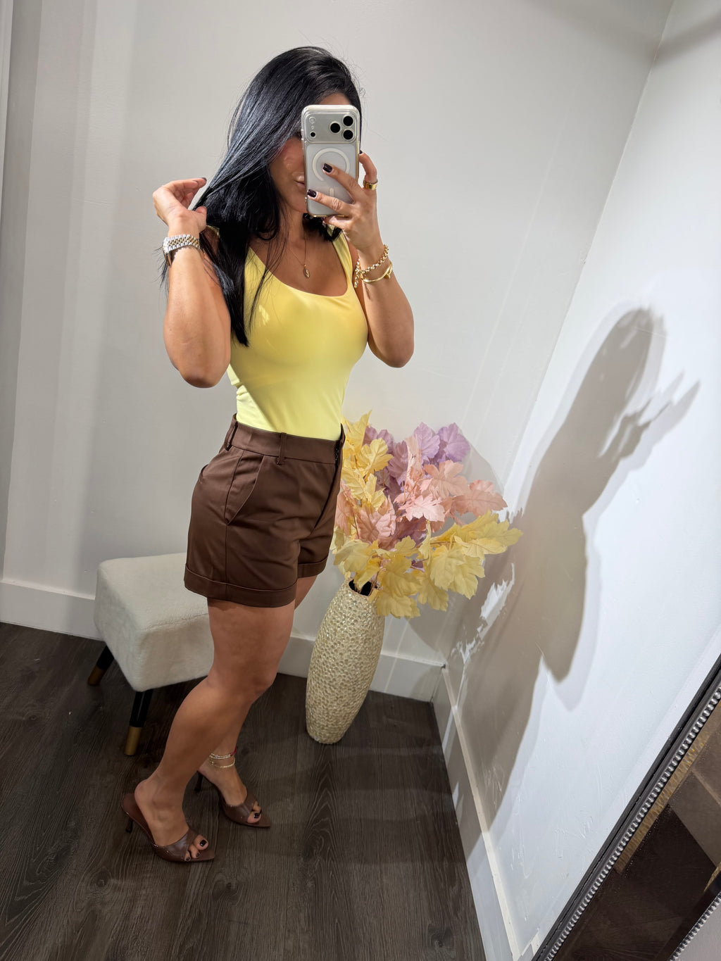Short ovi satin