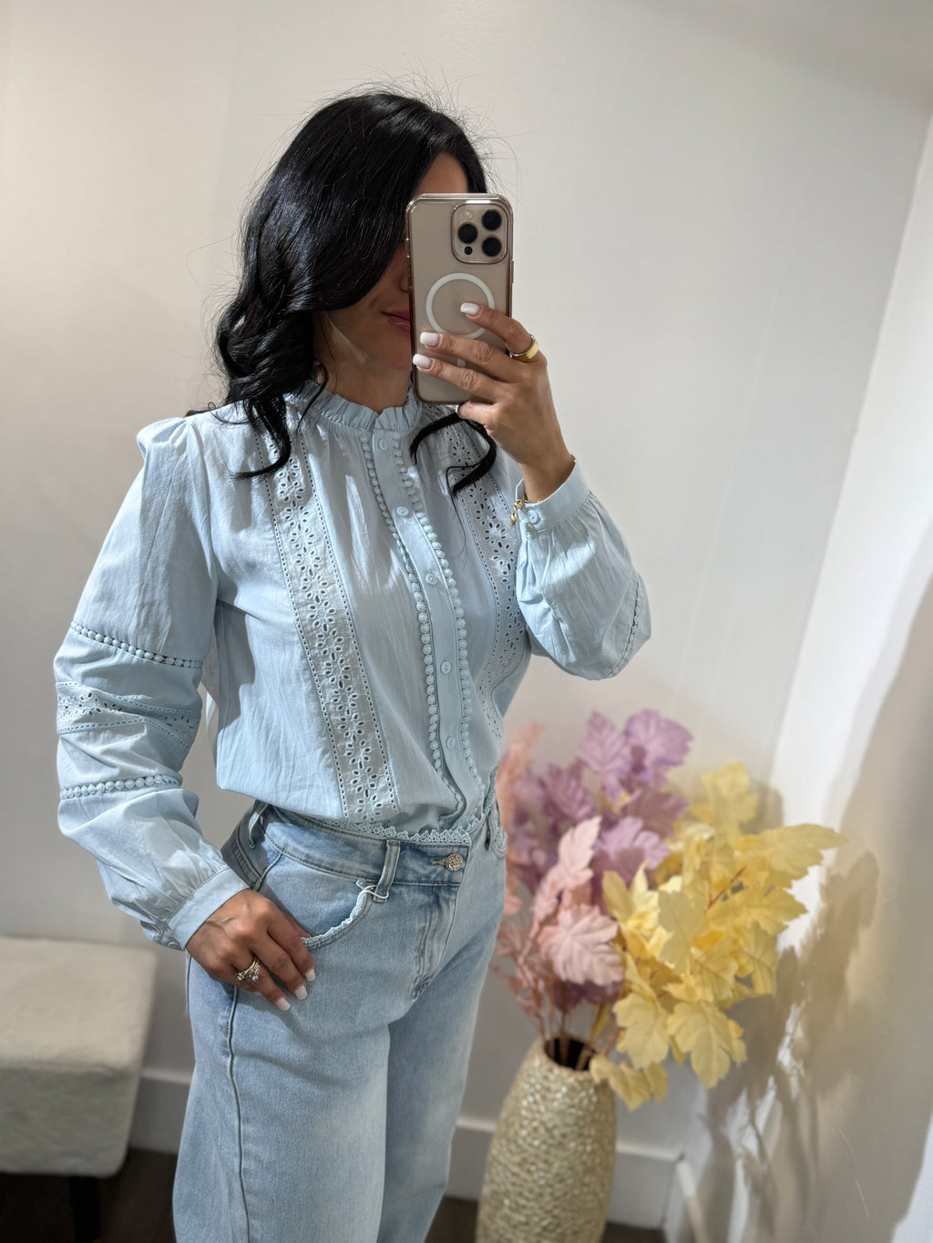 Top button Paula