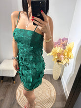 Load image into Gallery viewer, Dress Star
