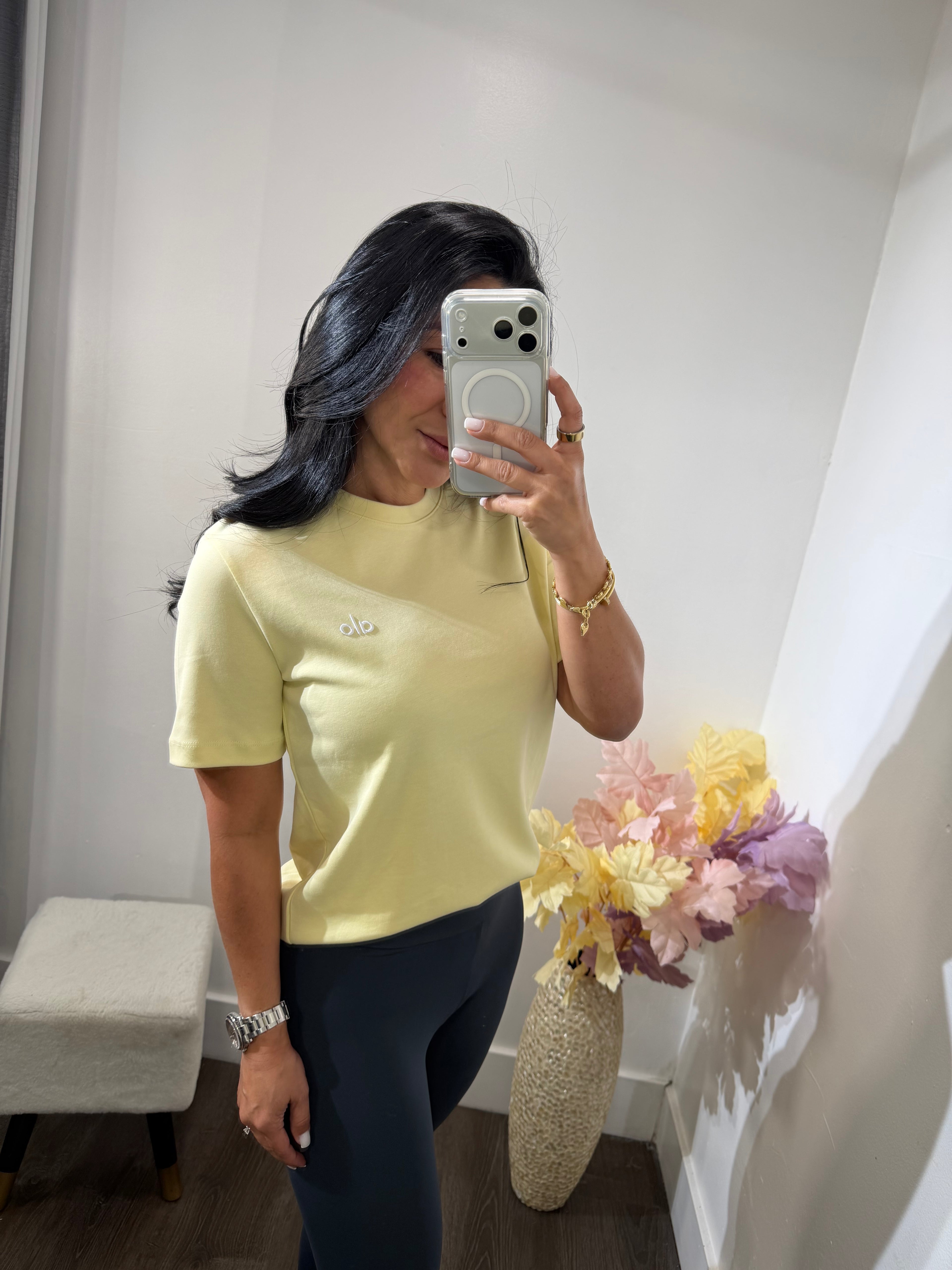 Graphic tee holly