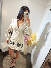 Load image into Gallery viewer, Dress Anella
