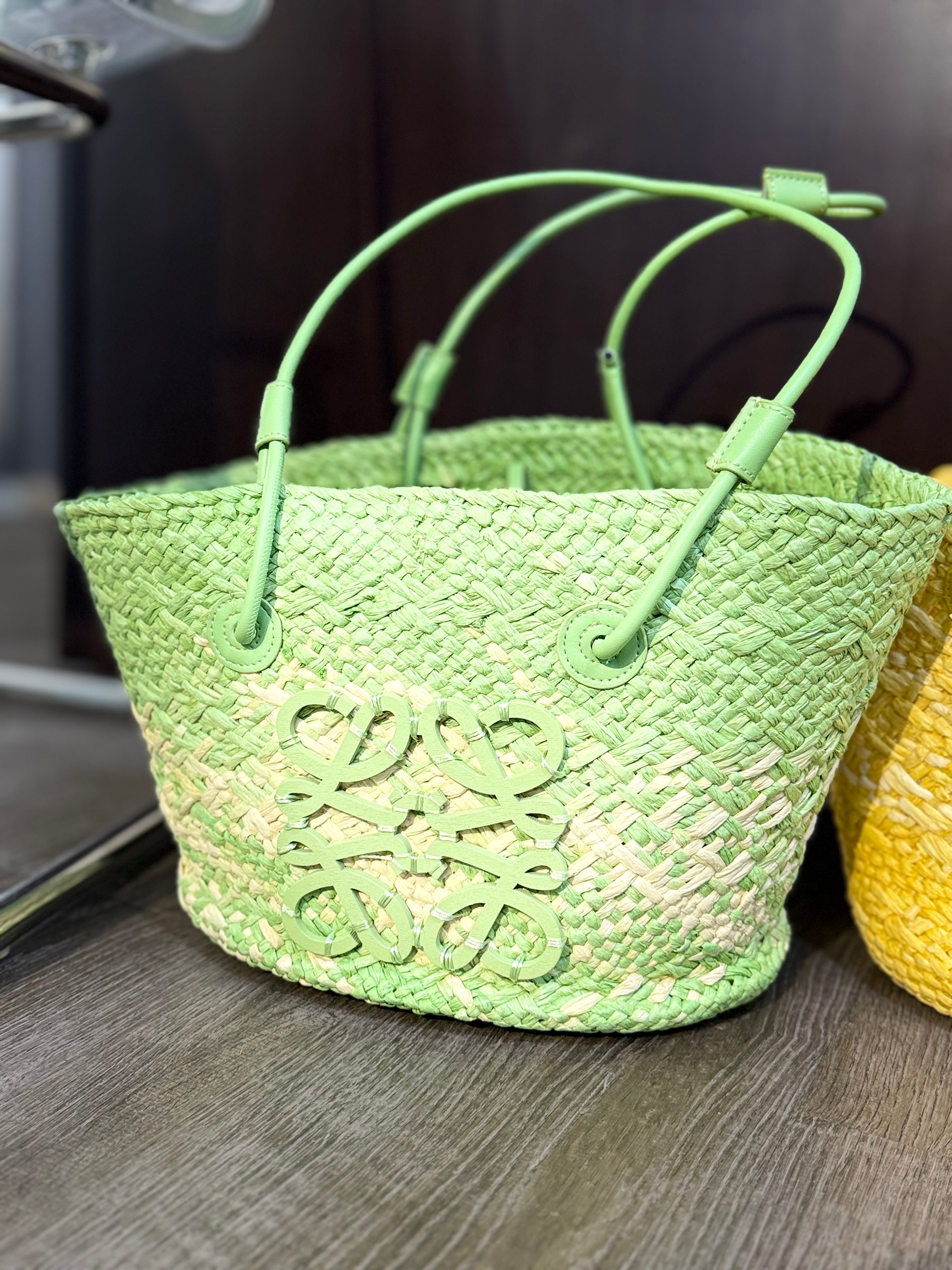 Basket tote bag