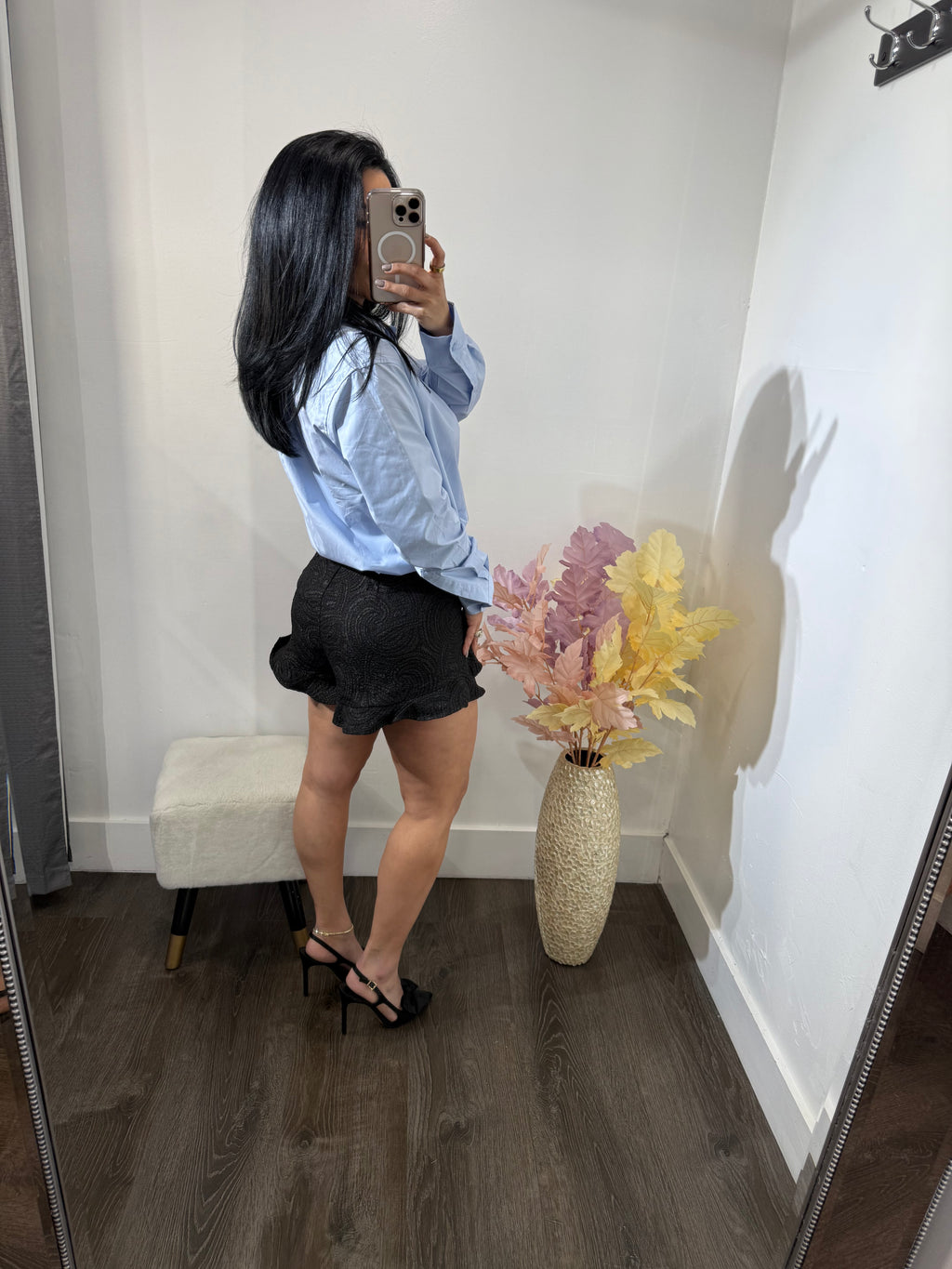 Short laury