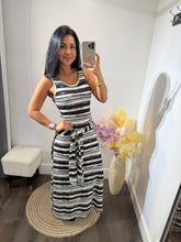 Load image into Gallery viewer, Maxi dress Soraya
