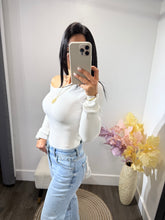 Load image into Gallery viewer, Top Julia
