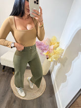 Load image into Gallery viewer, Top basic Isabel
