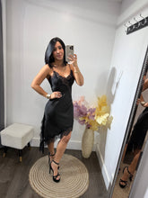Load image into Gallery viewer, Dress satin Emma
