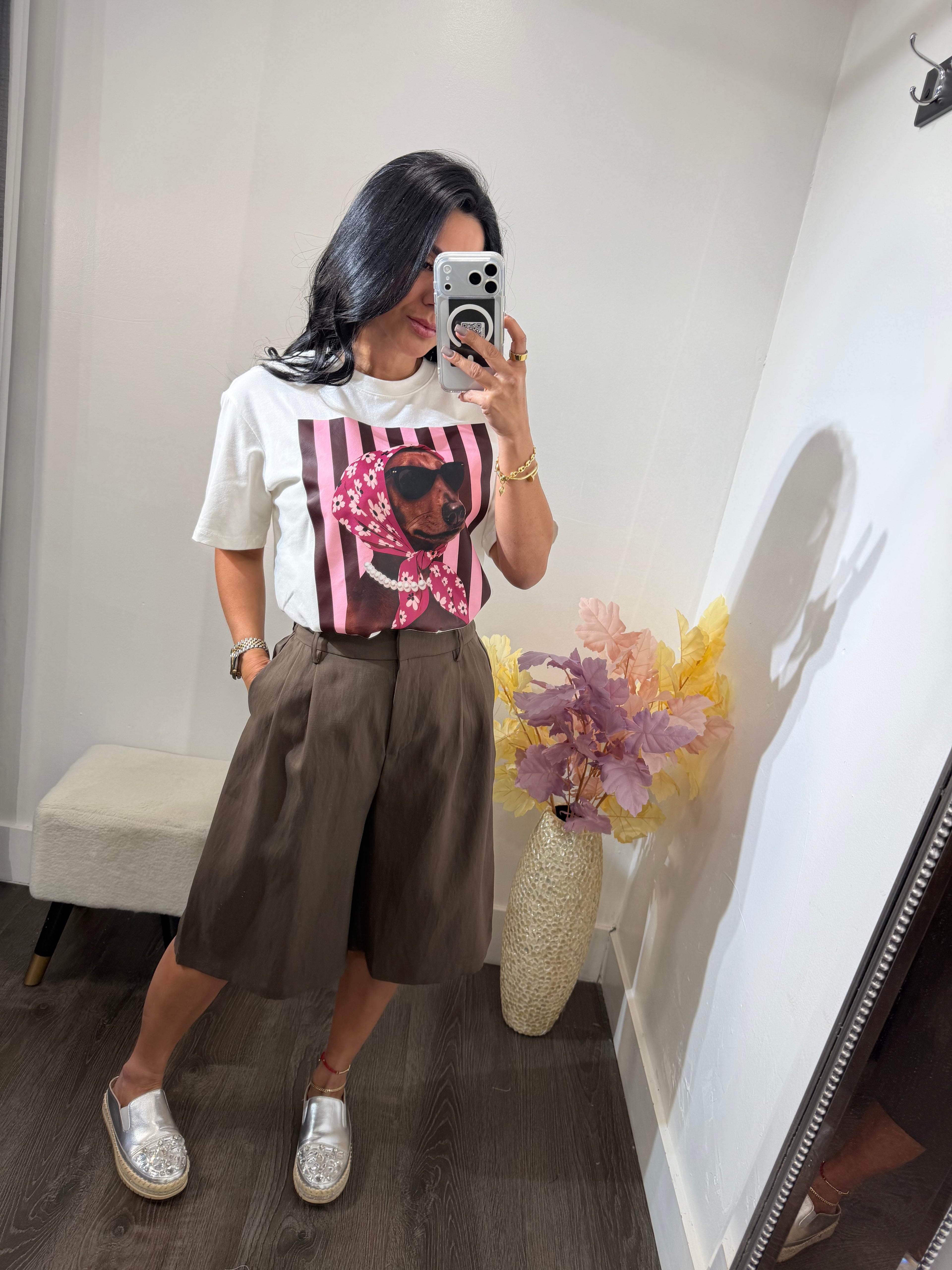 Graphic tee lala