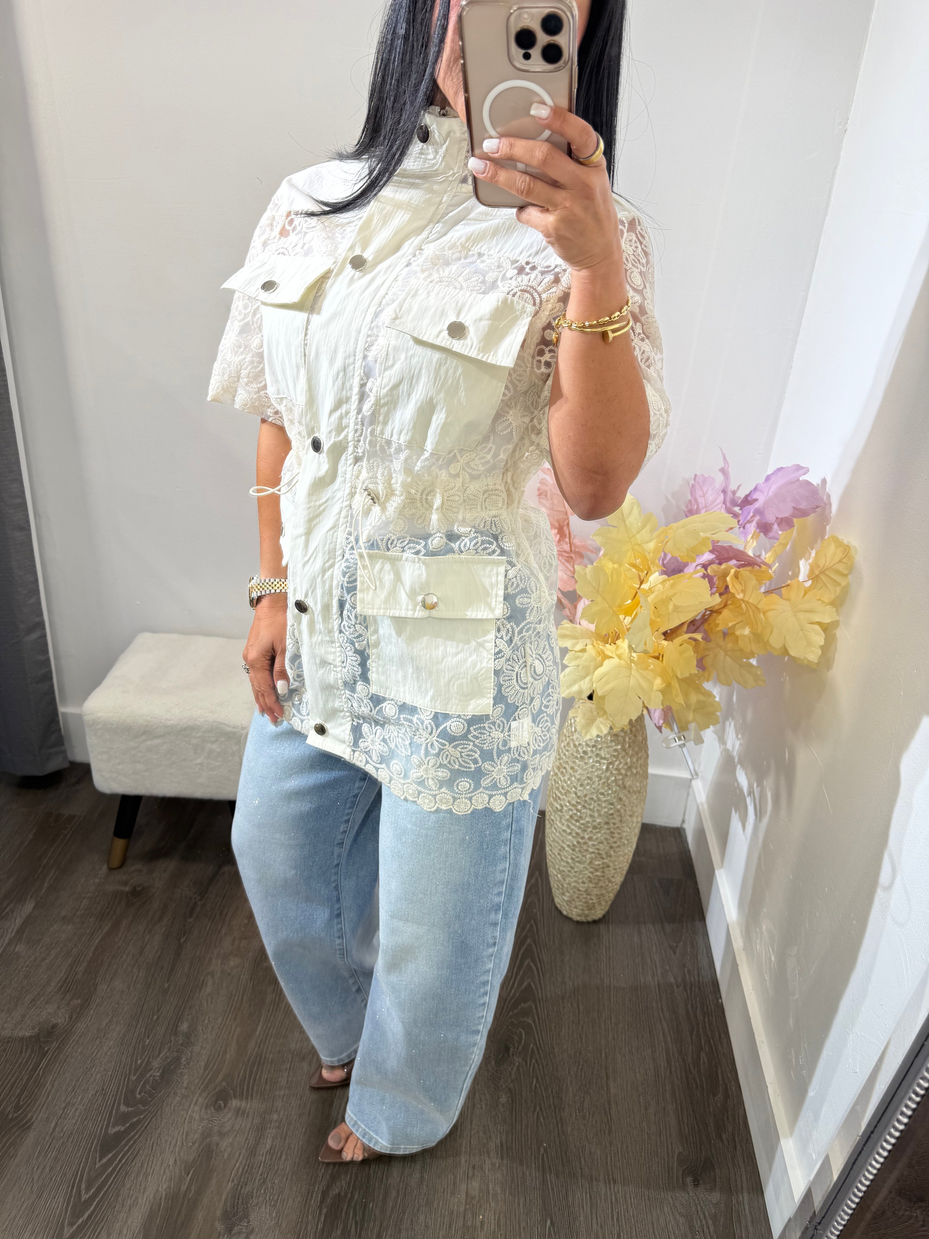 Jacket lace