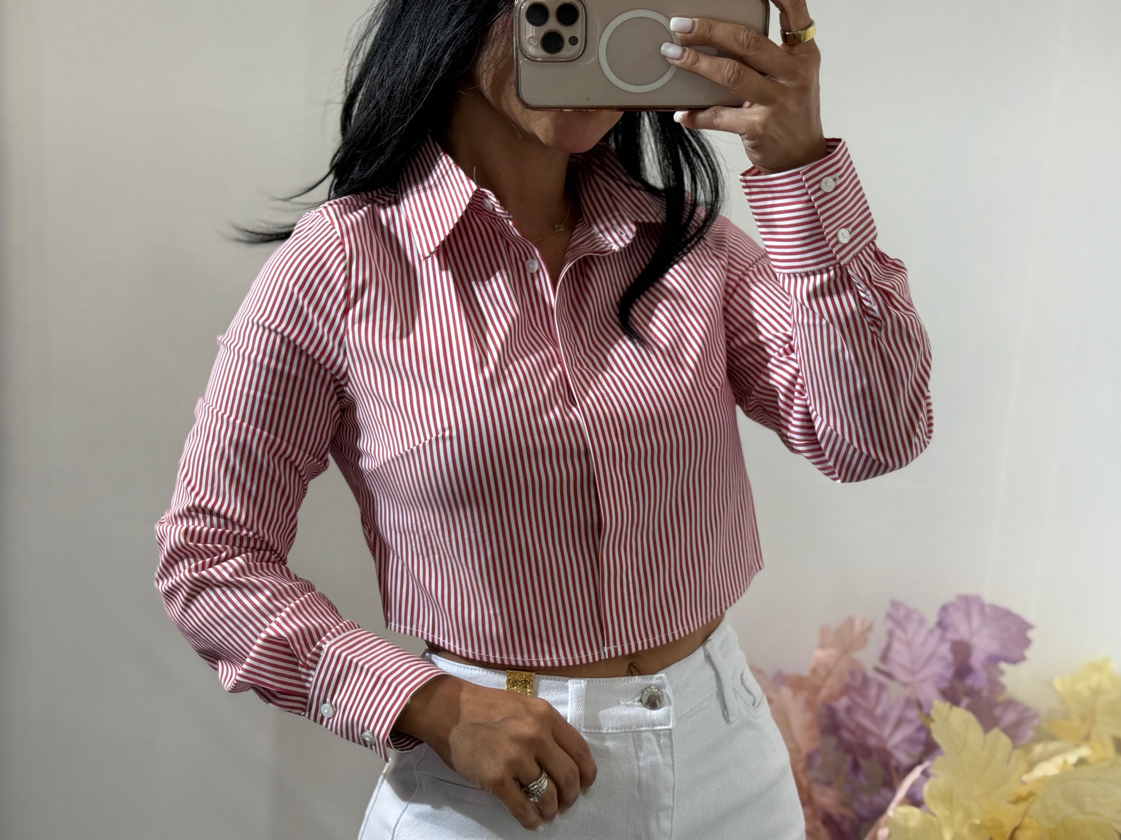 Top button Amelia