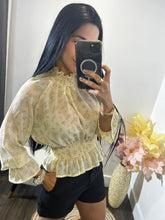 Load image into Gallery viewer, Top felicia/ sale
