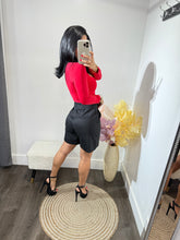 Load image into Gallery viewer, Short Belinda
