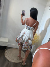 Load image into Gallery viewer, Dress Flowers
