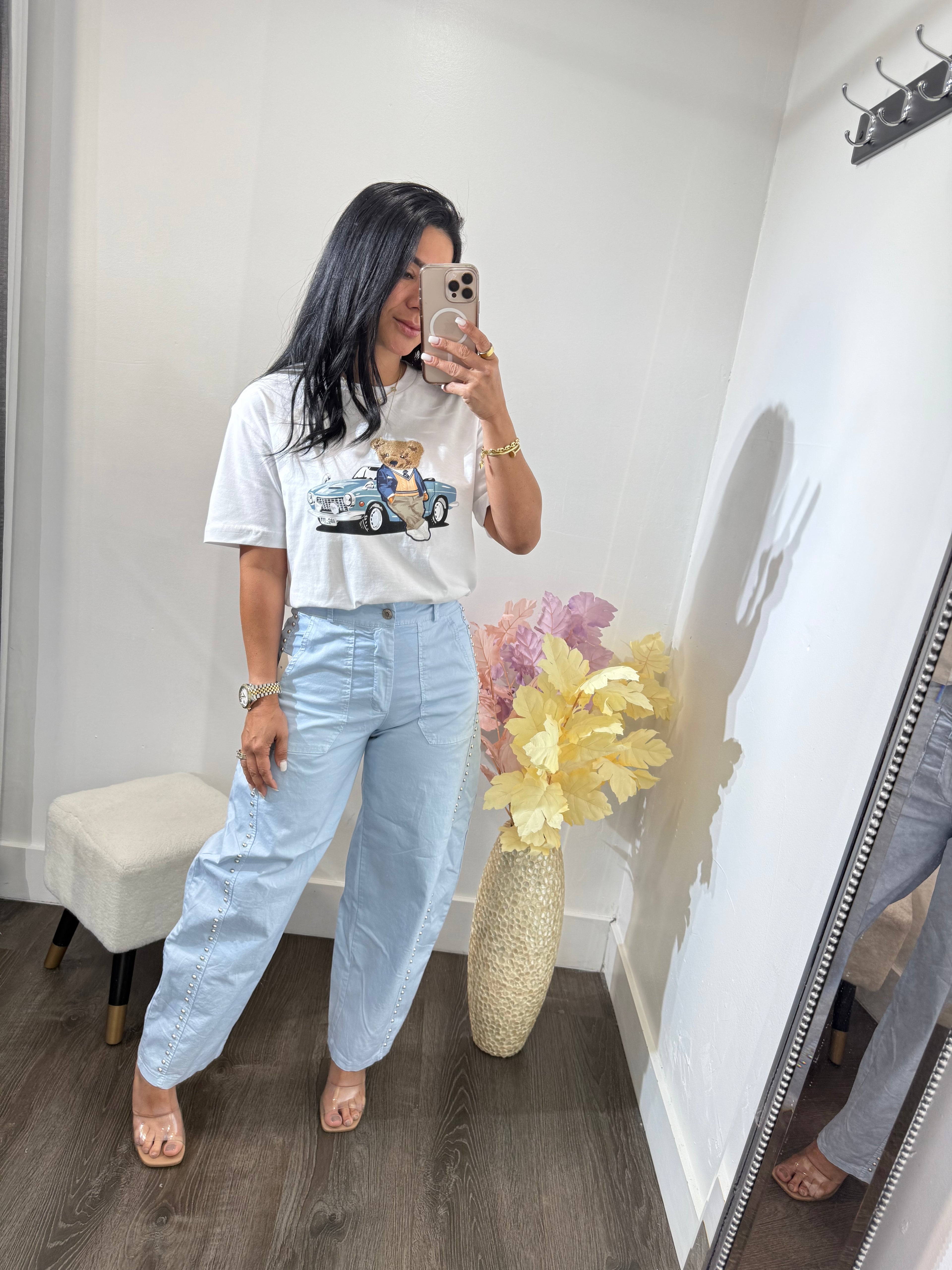 Graphic tee car bear