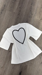 Graphic tee heart