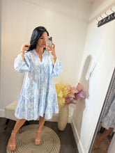 Load image into Gallery viewer, Dress Nadia
