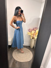 Load image into Gallery viewer, Maxi Dress Denim Julia
