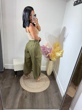 Load image into Gallery viewer, Pant cargo Sandy
