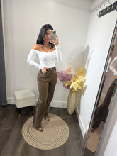 Load image into Gallery viewer, Jean Emilia
