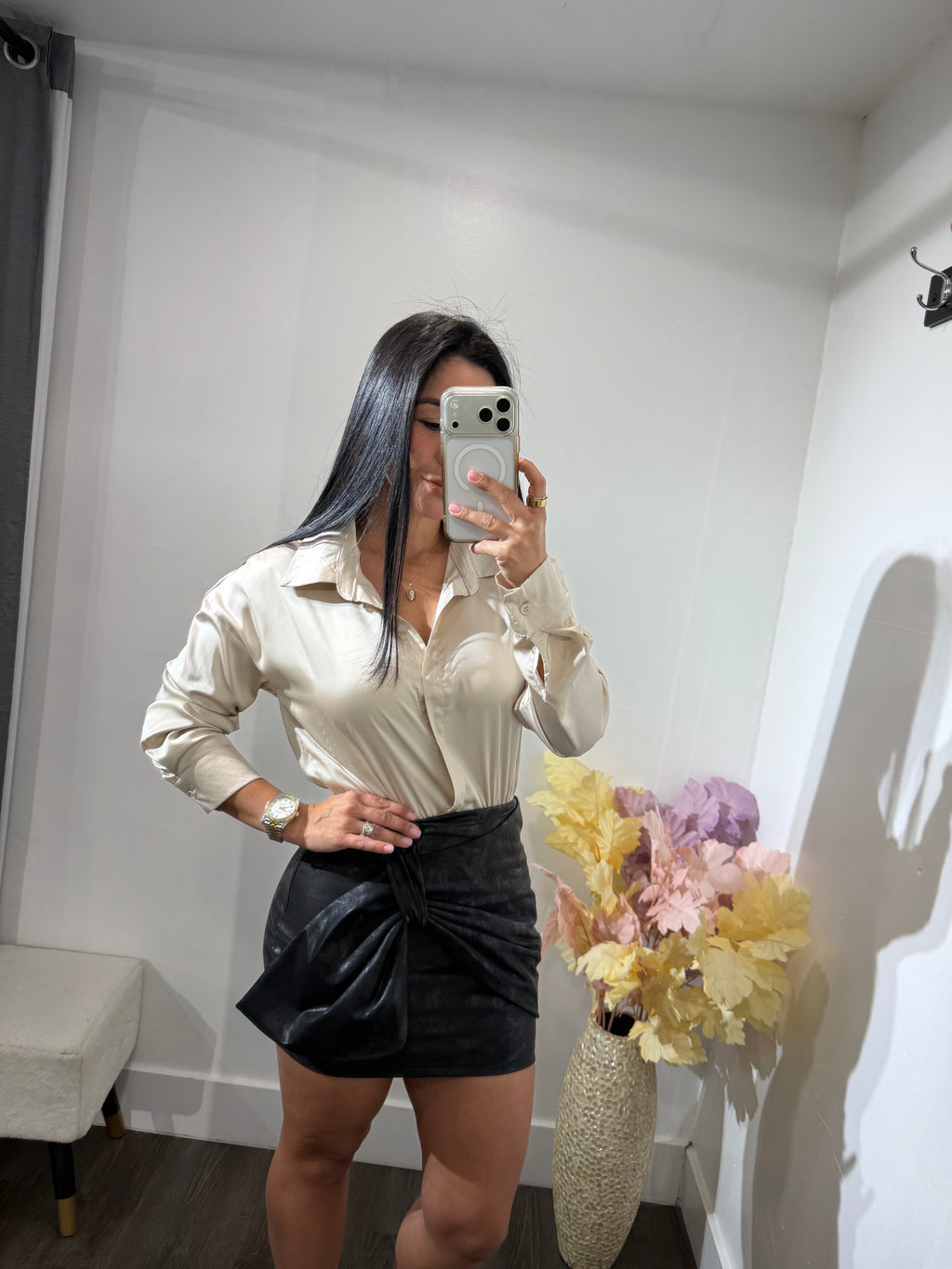 Skirt leather