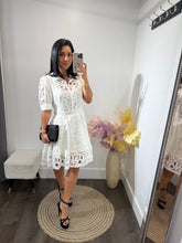 Load image into Gallery viewer, Dress Lusiana
