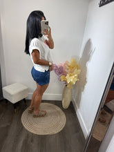 Load image into Gallery viewer, Graphic tee USA
