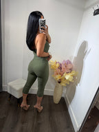 Set yanet capri