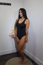 Load image into Gallery viewer, Swimsuit Set Simona

