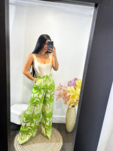 Load image into Gallery viewer, Pant Emiliana
