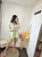 Load image into Gallery viewer, Top Lino button Sabrina
