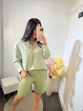 Load image into Gallery viewer, Top Lino button Sabrina
